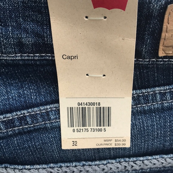 Levi’s Capri new with tags . Size 32 - Picture 5 of 8